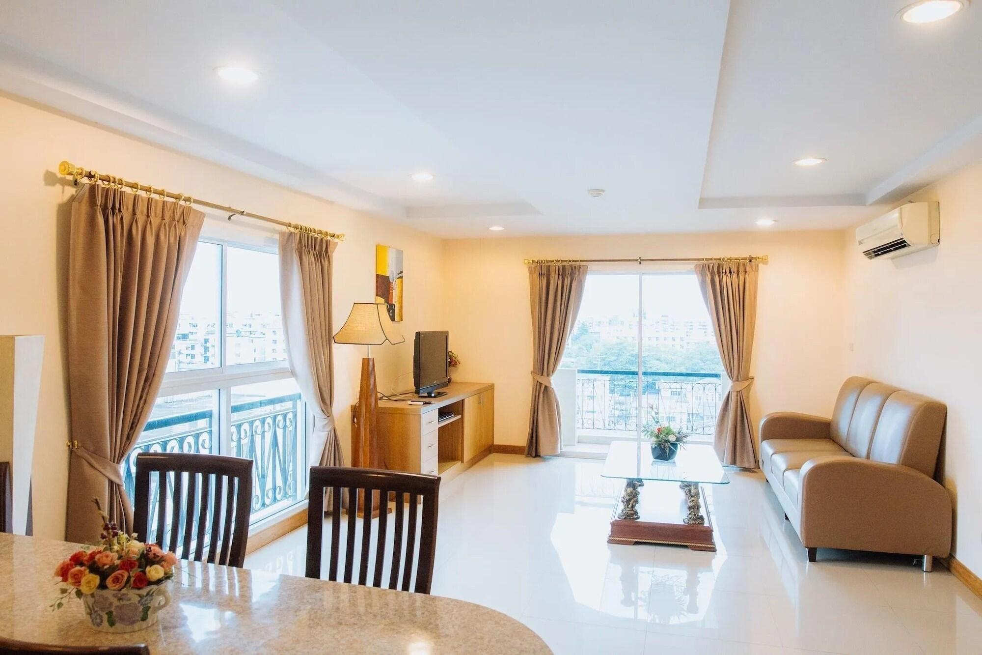 Metro Point Bangkok Otel Dış mekan fotoğraf
