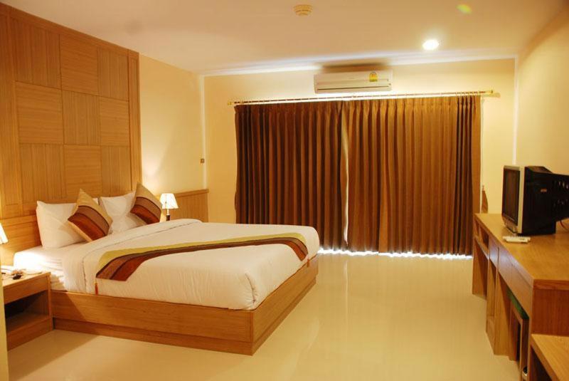Metro Point Bangkok Otel Oda fotoğraf