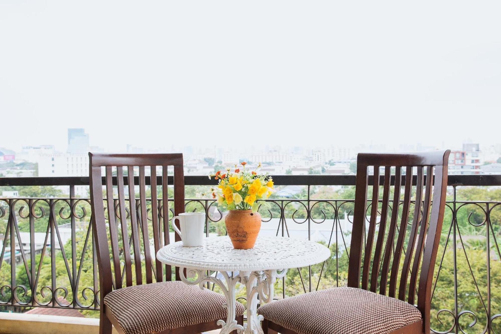 Metro Point Bangkok Otel Dış mekan fotoğraf
